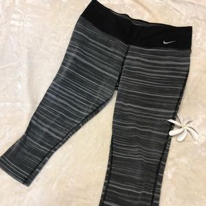 Nike Dri fit  Capri leggings Med